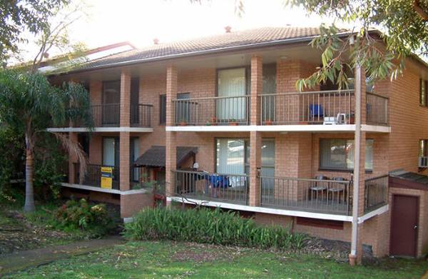 Affrordable Large 2 Bedroom Unit Picture 1