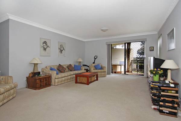 Spacious Ground Floor Unit with Huge 2 Car Garage Picture