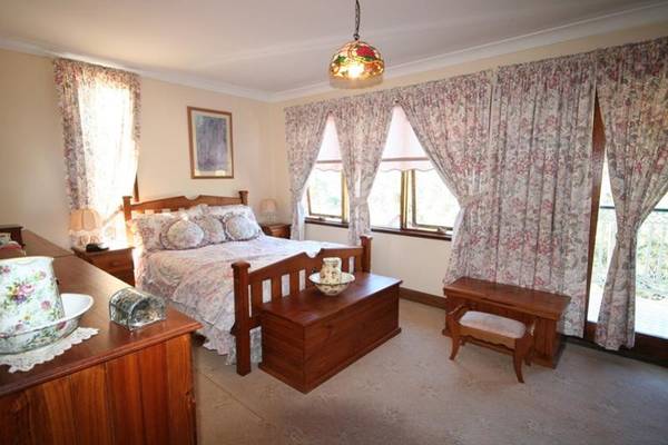 FAMILY HOME IN BONNET BAY Picture