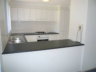 ENTERTAIN ALL YEAR ROUND WITH AIR-CONDITIONING, ENORMOUS BALCONY AND A COURTYARD Picture ENTERTAIN ALL YEAR ROUND WITH AIR-CONDITIONING, ENORMOUS BALCONY AND A COURTYARD Picture