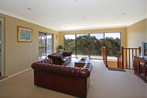 Whisper Quiet Location, Backing onto Bush Reserve Picture