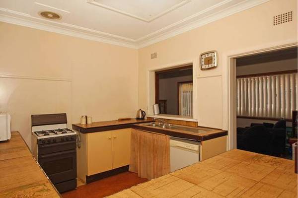 Villa Style Home Picture