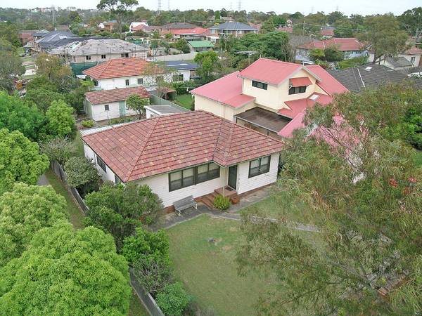 Original Home on Corner Block 626m2 Picture