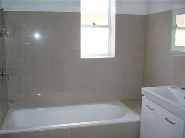 3 BEDROOM HOME RENOVATED! Picture 2