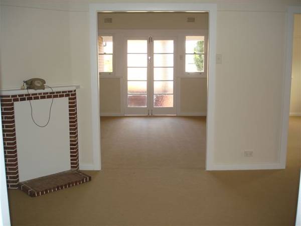 3 BEDROOM HOME RENOVATED! Picture 3