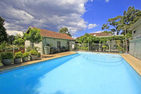 Sensational Single Level Family Home with Self Contained Flat Picture