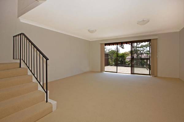 2 Bedroom Townhouse - Ready For Christmas - Be Quick! Picture