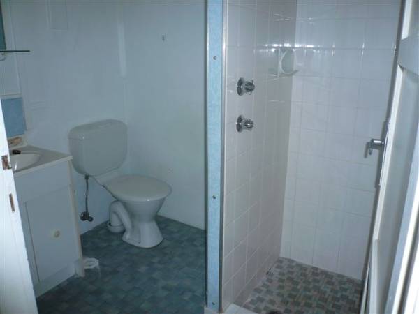 2 BEDROOM UNIT STYLE HOME Picture 2 BEDROOM UNIT STYLE HOME Picture