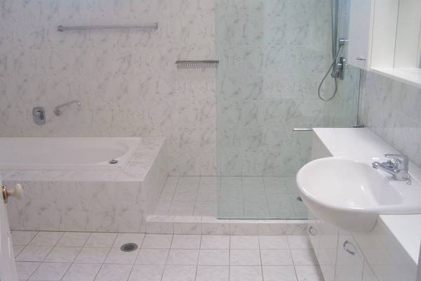 GREAT 3 BEDROOM HOME WITH ALARM Picture 3