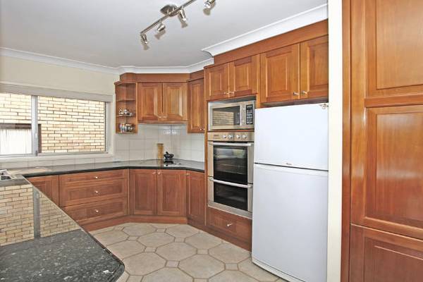 Serene and Stylishly Updated Tidal Waterfront Picture