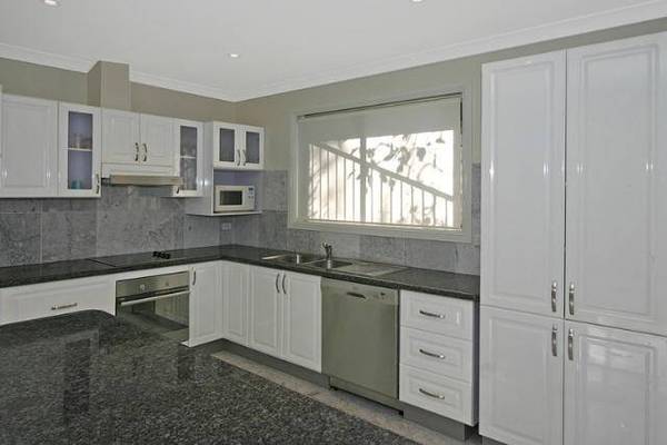 NEAR NEW 3 BEDROOM DUPLEX Picture NEAR NEW 3 BEDROOM DUPLEX Picture