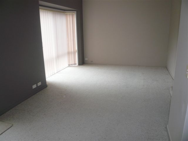 MODERN 3 BEDROOM TOWNHOUSE Picture