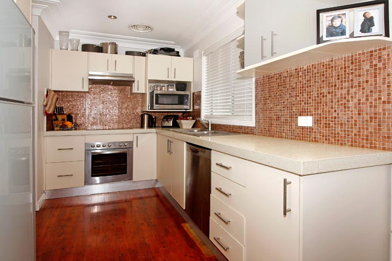 Beautifully Renovated Home Ideal For A Young Couple Picture 2