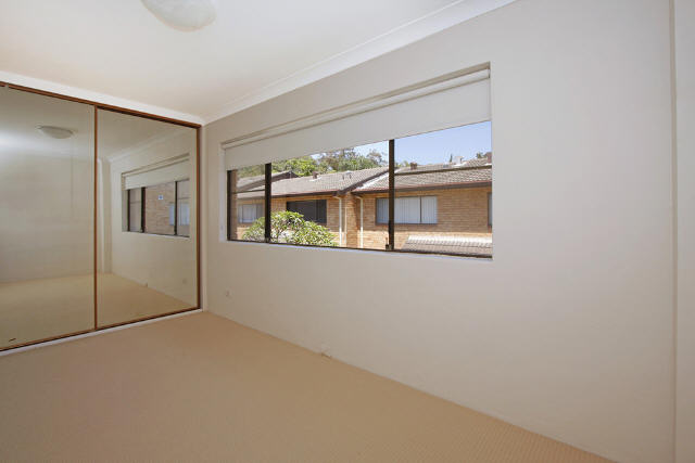 PET FRIENDLY RENOVATED 2 BEDROOM TOWNHOUSE Picture PET FRIENDLY RENOVATED 2 BEDROOM TOWNHOUSE Picture