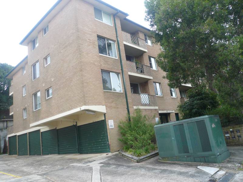 MODERN 2 BEDROOM UNIT Picture 1