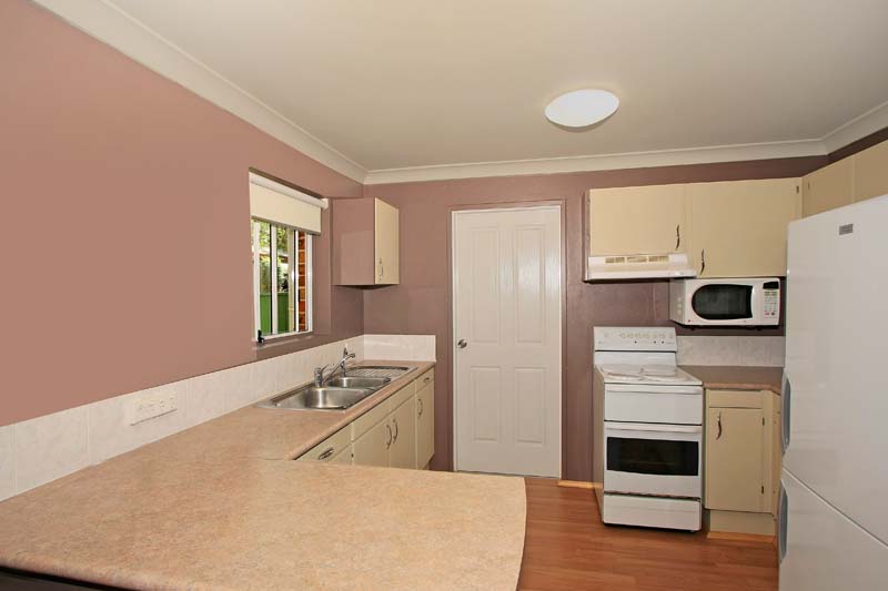 Small Complex Of Only Three Picture 3