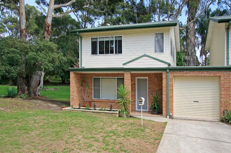 Small Complex Of Only Three Picture 1