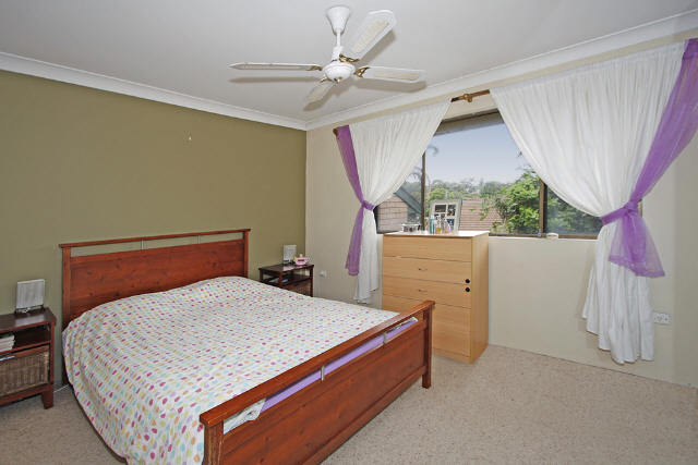 3 BEDROOM TOWHOUSE WITH 2 COURTYARDS!! Picture