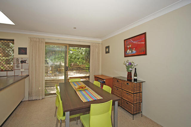 3 BEDROOM TOWHOUSE WITH 2 COURTYARDS!! Picture