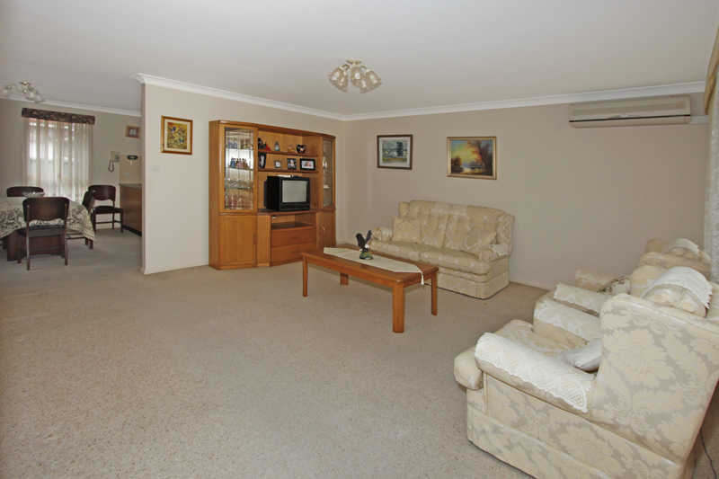 UNDER CONTRACT Picture 3