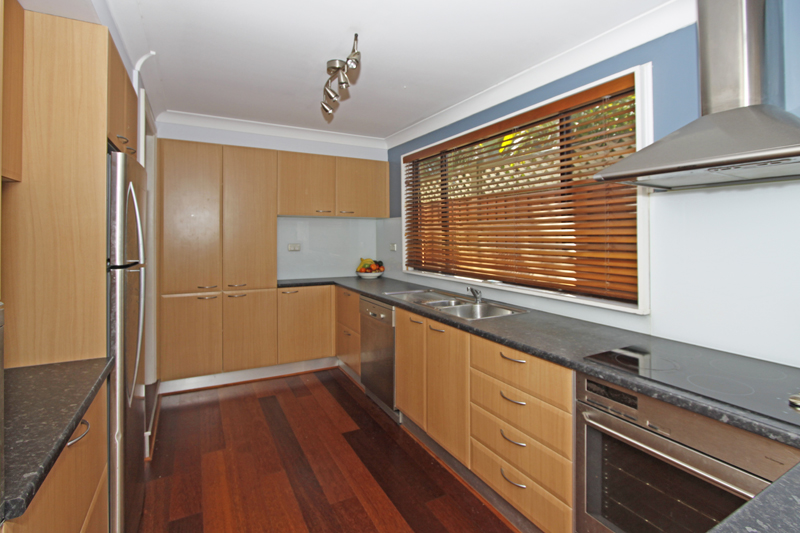 Large Family Home in Desirable Location Picture 2