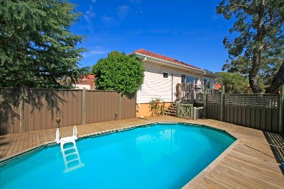 Charming Single Level Home Picture Charming Single Level Home Picture