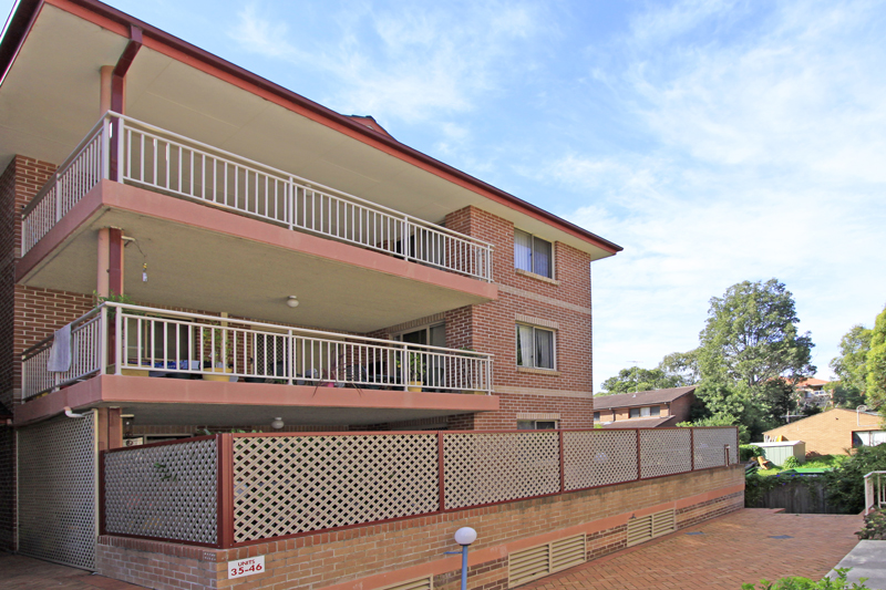 North/East Facing Balcony, Warm in Winter, Cool in Summer Picture 1