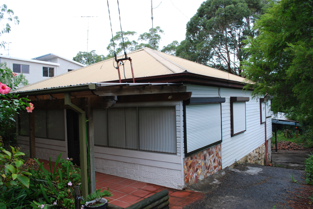 885sqm (Approx) Running from Street to Tidal Creek Picture 2