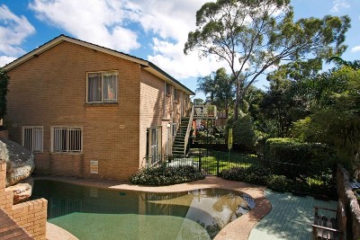 Fantastic Family Home in Desirable Cul-De-Sac Picture