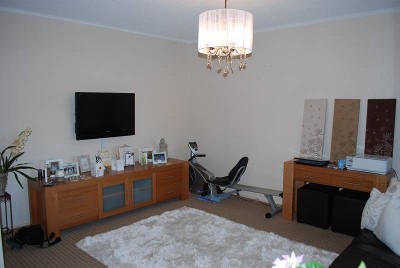 Tastefully Renovated 2 Bedroom Unit Picture