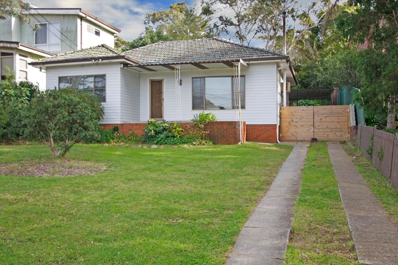 Sensational Opportunity in a Quiet Cul-De-Sac Picture 1