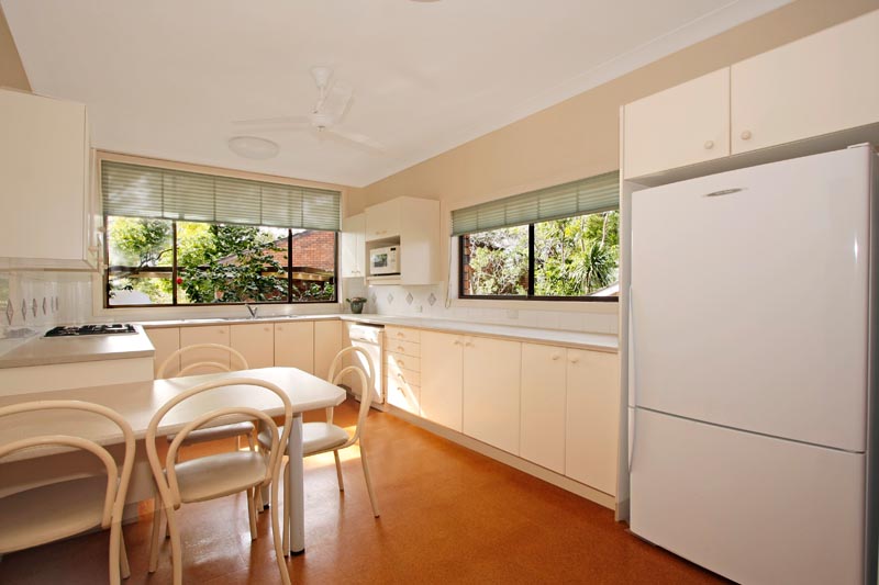 Spacious Light Filled Family Home Picture 3