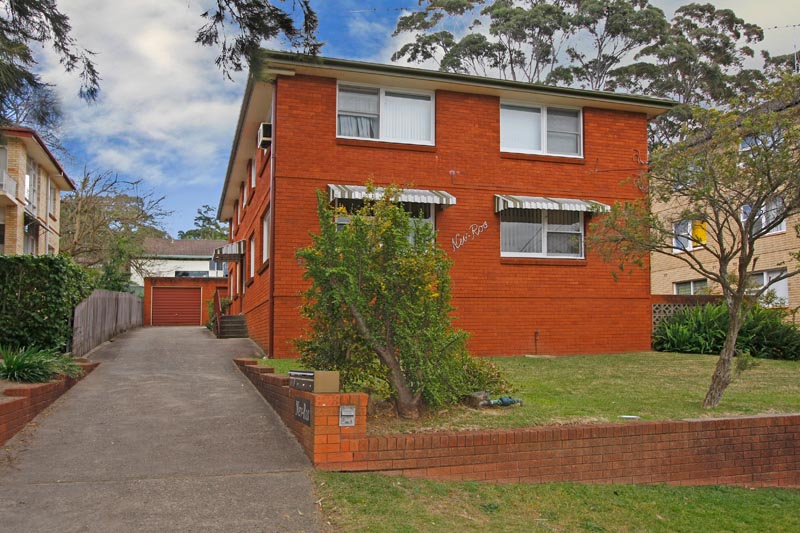 Quiet Top Floor Rear Position in Small Block of 4 Units Picture 1