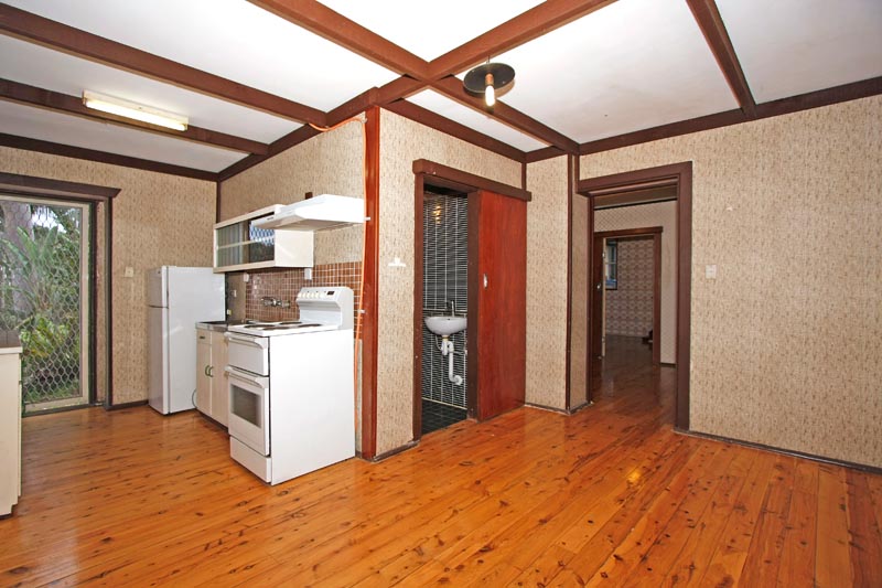 Set Over 2 Levels with Separate Accommodation Picture 3