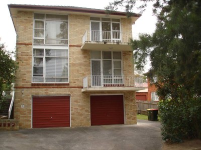 Lock-up Garage and a Balcony!! Picture Lock-up Garage and a Balcony!! Picture