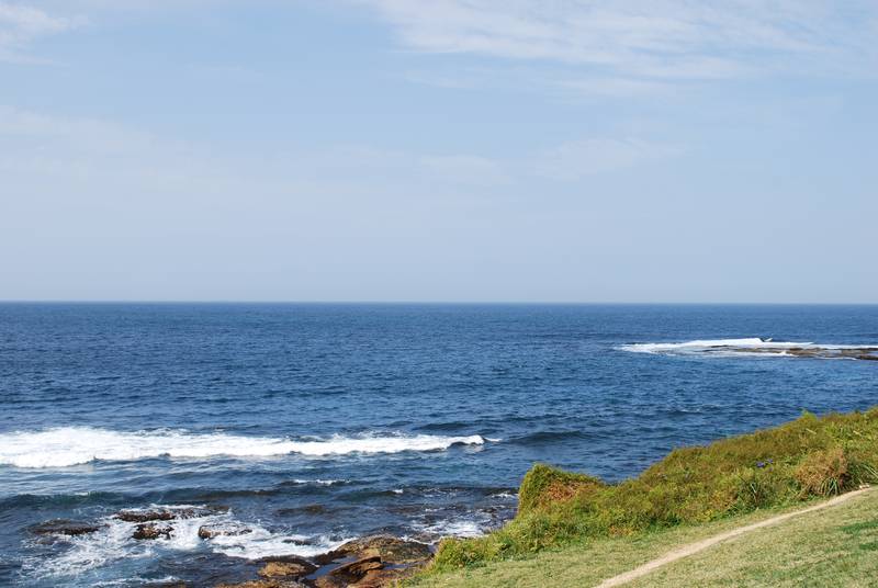 Top Floor 3 Bedroom Unit in a Premier Location! Picture 2