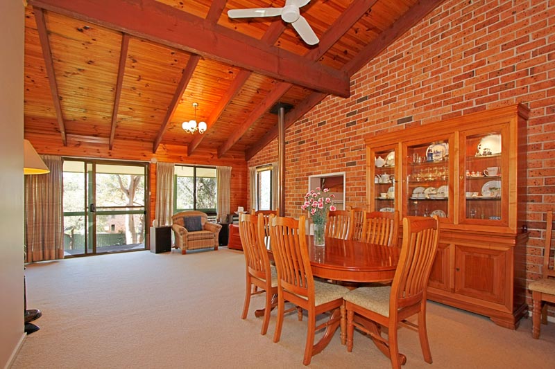 Over 1,600sqm Estate Picture 2