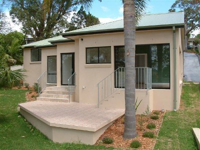 Modern Easy Care House Picture Modern Easy Care House Picture