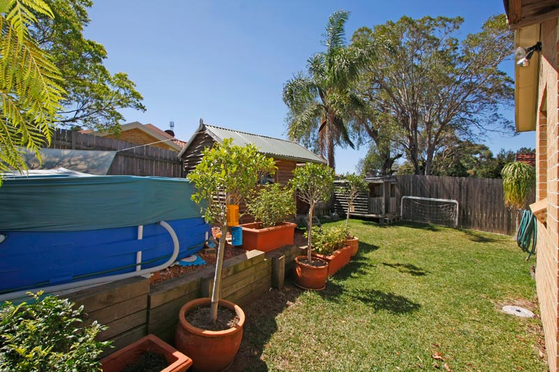 3 Bedroom Duplex with Ducted Air Conditioning & Level Yard Picture 1