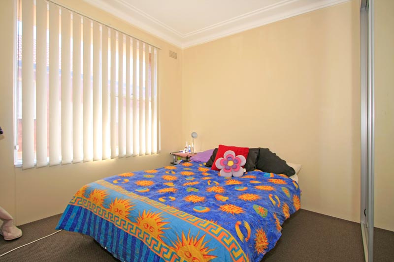 Renovated 2 Bedroom Unit Picture 3