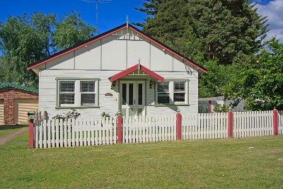 Fully Renovated House for the Price of a Townhouse!! Picture Fully Renovated House for the Price of a Townhouse!! Picture