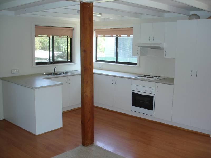 Quaint 3 Bedroom Duplex Picture 1