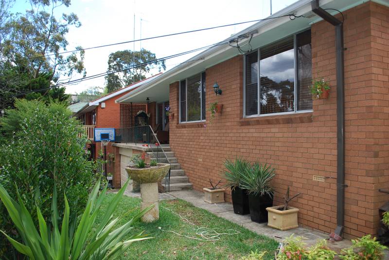 Fantastic Family Home!! Picture 1