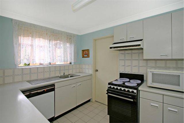 Affordable Living!! Picture 2