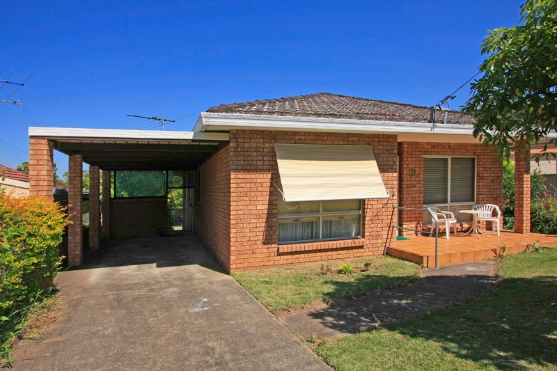 Brick Veneer Home in Sensational Family Friendly Location Picture 1