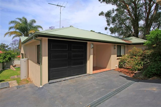 Simply Stunning Villa-Style Duplex Picture 1