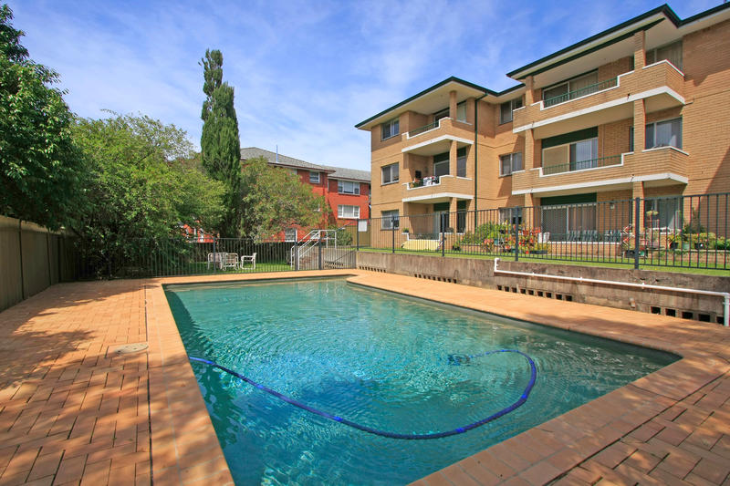 Fantastic Unit in Central Cronulla Picture 2