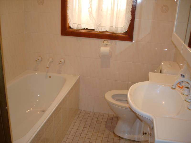 Neat and Tidy Family Home Picture 2