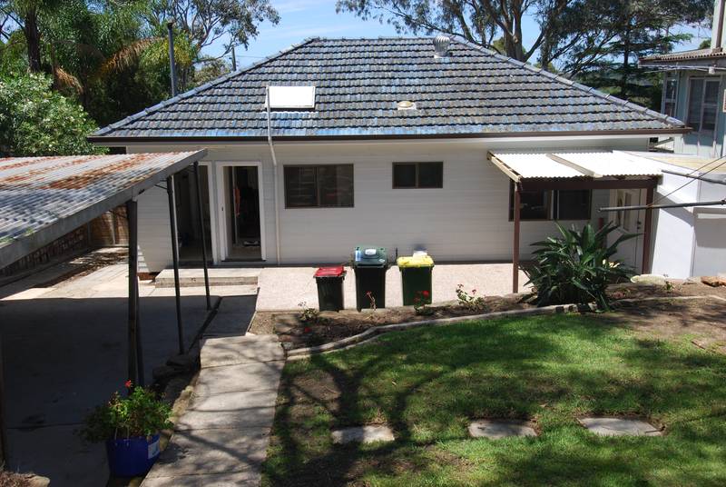 Completely Renovated Family Home in a Quiet Cul-De-Sac Picture 2