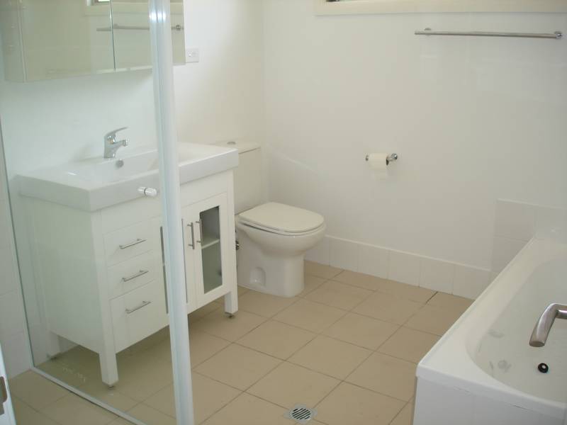 Back on the Market - Fully Renovated Family Home Picture 2